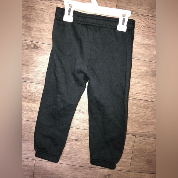 Under Armour 2T black joggers with red emblem EUC - Picture 3 of 3